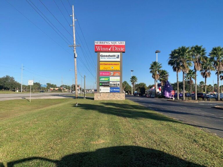 PYLON SIGNS