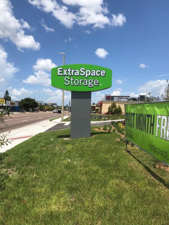 Extra Space Storage pole sign
